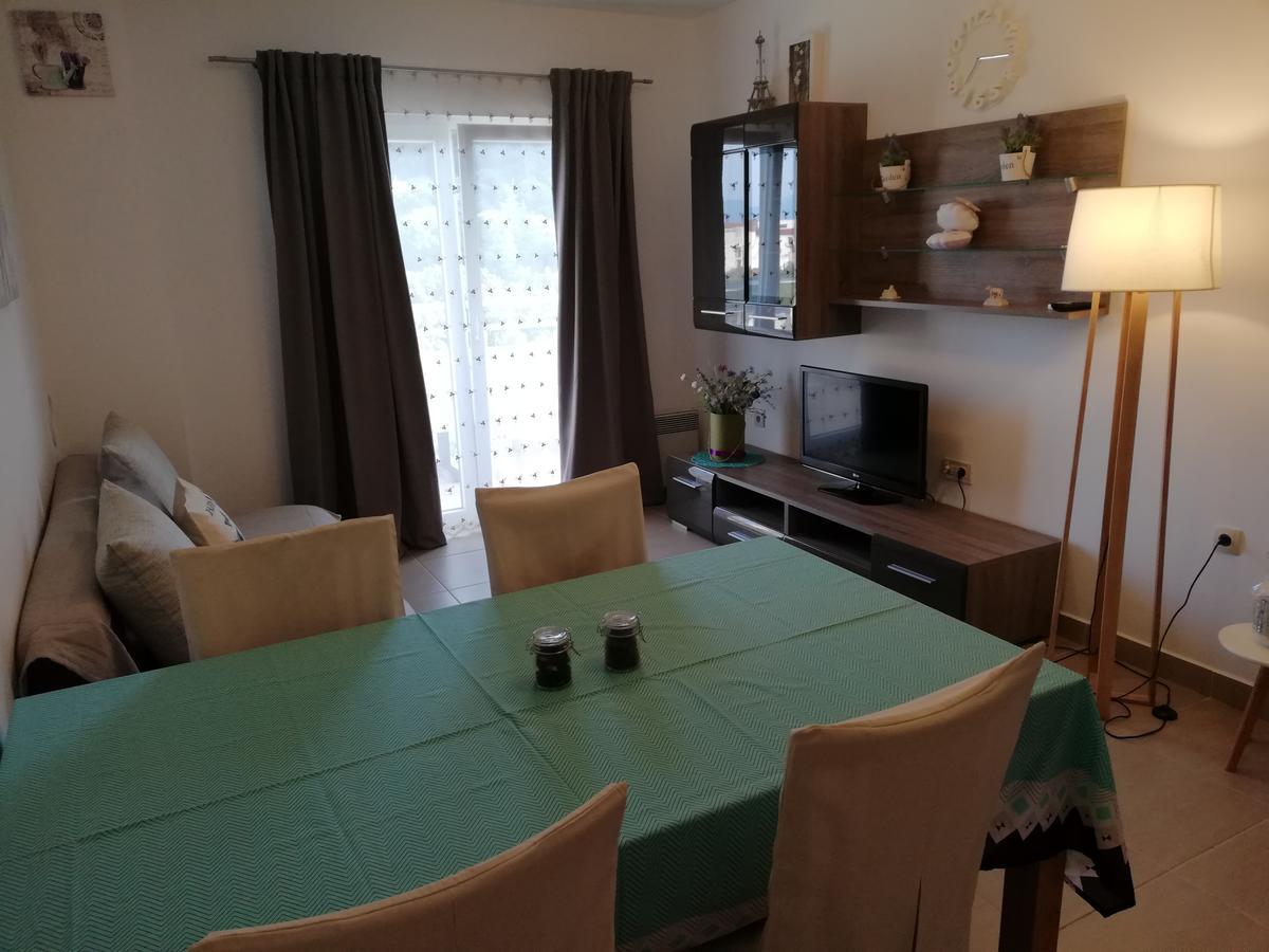 Apartments Villa Katija Дрвеник Екстер'єр фото